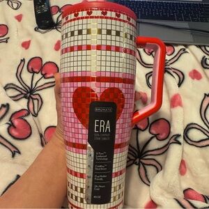 BNIB Brumate Love On Lock- Bistro Tile 40 Oz Era MINOR Flaws shown in pictures.